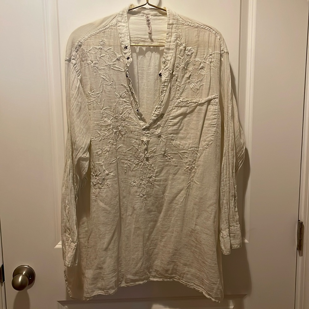 Magnolia Pearl Cream Embroidered Long-Sleeve Tunic